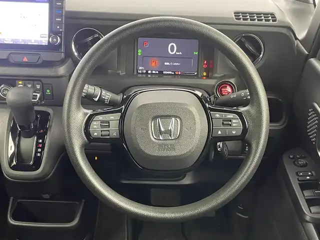 ホンダ Ｎ ＢＯＸ カスタム 埼玉県 2023(令5)年 0.4万km プラチナホワイトパール 純正9インチナビ マルチビューモニター シートヒーター 両側パワースライドドア LEDヘッドライト ホンダセンシング アダプティブクルーズコントロール ナビ連動ドラレコ前後 ETC スマートキー