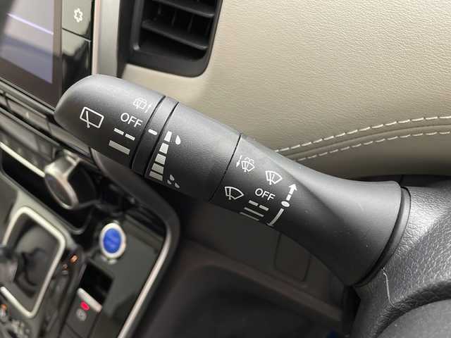 日産 セレナ e－パワー HWS V アーバンクロム 鹿児島県 2021(令3)年 6.2万km ダークメタルグレー 純正１０型ナビ　/アラウンドビューモニター　/社外フリップダウンモニター　/プロパイロット　/前方ドライブレコーダー　/ビルドインＥＴＣ　/ブラインドスポットモニター　/両側パワースライドドア　/デジタルインナーミラー　/オートライト/ダブルオートエアコン/コーナーセンサー/LEDヘッドライト/純正フロアマット/純正アルミホイール/３列シート