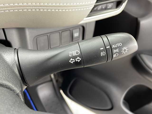 日産 セレナ e－パワー HWS V アーバンクロム 鹿児島県 2021(令3)年 6.2万km ダークメタルグレー 純正１０型ナビ　/アラウンドビューモニター　/社外フリップダウンモニター　/プロパイロット　/前方ドライブレコーダー　/ビルドインＥＴＣ　/ブラインドスポットモニター　/両側パワースライドドア　/デジタルインナーミラー　/オートライト/ダブルオートエアコン/コーナーセンサー/LEDヘッドライト/純正フロアマット/純正アルミホイール/３列シート
