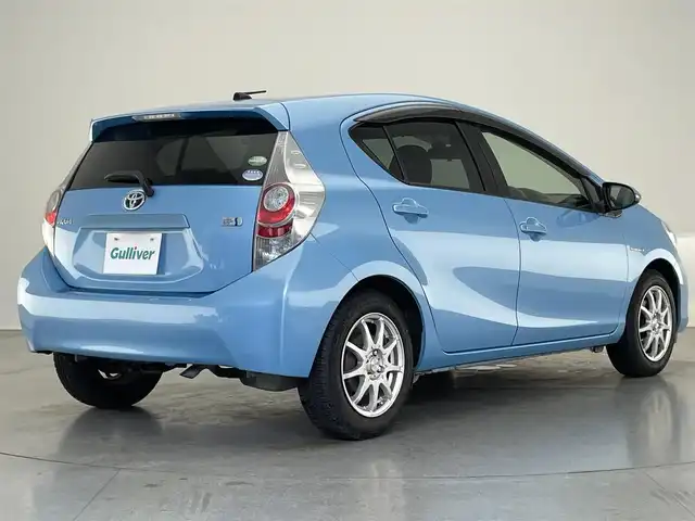 トヨタ アクア S 愛知県 2012(平24)年 8.8万km クールソーダメタリック 純正ナビ　ＴＶ　Ｂｌｕｅｔｏｏｔｈ　ＥＴＣ　プッシュスタート　スマートキー　３６０度ドライブレコーダー　社外ＬＥＤオートライト　ヘッドライトウォッシャー　フォグランプ　純正フロアマット　バイザー　禁煙