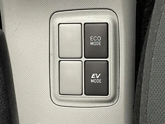 トヨタ アクア S 愛知県 2012(平24)年 8.8万km クールソーダメタリック 純正ナビ　ＴＶ　Ｂｌｕｅｔｏｏｔｈ　ＥＴＣ　プッシュスタート　スマートキー　３６０度ドライブレコーダー　社外ＬＥＤオートライト　ヘッドライトウォッシャー　フォグランプ　純正フロアマット　バイザー　禁煙