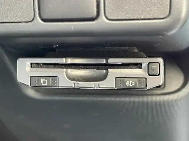 トヨタ アクア S 愛知県 2012(平24)年 8.8万km クールソーダメタリック 純正ナビ　ＴＶ　Ｂｌｕｅｔｏｏｔｈ　ＥＴＣ　プッシュスタート　スマートキー　３６０度ドライブレコーダー　社外ＬＥＤオートライト　ヘッドライトウォッシャー　フォグランプ　純正フロアマット　バイザー　禁煙