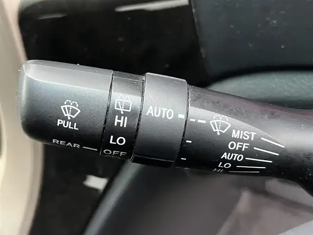 トヨタ ヴェルファイア 2．4Z ゴールデンアイズⅡ 香川県 2014(平26)年 7.8万km ホワイトパールクリスタルシャイン 登録時走行距離 77145km/ALPINE製9インチ社外ナビ/→AM/FM/フルセグTV/Bluetooth/バックカメラ/クルーズコントロール/ビルトインETC/ALPINE製10.2インチ社外フリップダウンモニター/ハーフレザーシート/キャプテンシート/オットマン/両側パワースライドドア/パワーバックドア/HIDオートライト/フォグランプ/プッシュスタート/スマートキー/クリアランスソナー