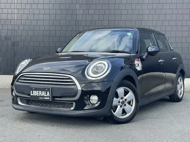 ＭＩＮＩ ミニ ヴィクトリア 静岡県 2018(平30)年 3.2万km ミッドナイト・ブラック・メタリック 純正HDDナビ/・Bluetooth/・USB入力端子/ETC/オートリミッター/アイドリングストップ/横滑り防止装置/LEDヘッドライト/ユニオンジャックLEDリアライト/純正フロアマット/純正15インチアロイホイール