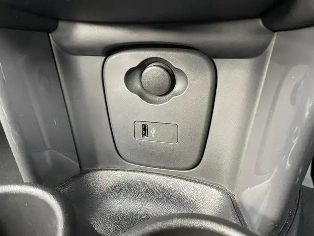 ＭＩＮＩ ミニ ヴィクトリア 静岡県 2018(平30)年 3.2万km ミッドナイト・ブラック・メタリック 純正HDDナビ/・Bluetooth/・USB入力端子/ETC/オートリミッター/アイドリングストップ/横滑り防止装置/LEDヘッドライト/ユニオンジャックLEDリアライト/純正フロアマット/純正15インチアロイホイール