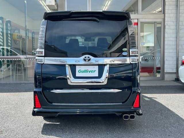 トヨタ ヴォクシー ZS 煌 埼玉県 2018(平30)年 3.4万km ブラッキッシュアゲハガラスフレーク モデリスタエアロ/純正SDナビ/【CD/DVD/フルセグ/Bluetooth】/バックカメラ/両側パワースライドドア/シーケンシャルウィンカー/LEDヘッドライト/ETC/クルーズコントロール/プリクラッシュセーフティシステム/スマートキー
