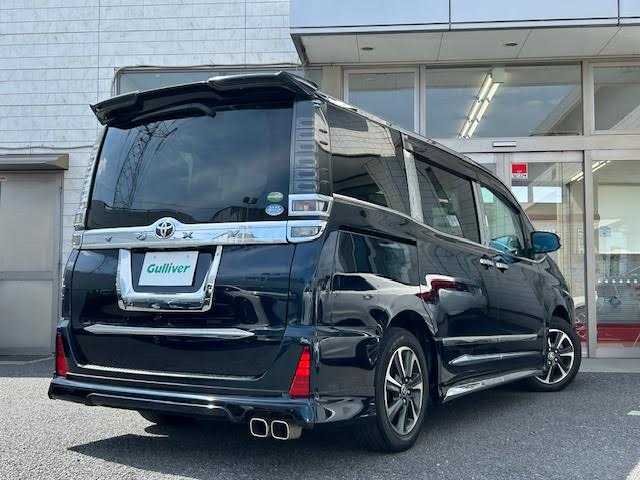 トヨタ ヴォクシー ZS 煌 埼玉県 2018(平30)年 3.4万km ブラッキッシュアゲハガラスフレーク モデリスタエアロ/純正SDナビ/【CD/DVD/フルセグ/Bluetooth】/バックカメラ/両側パワースライドドア/シーケンシャルウィンカー/LEDヘッドライト/ETC/クルーズコントロール/プリクラッシュセーフティシステム/スマートキー