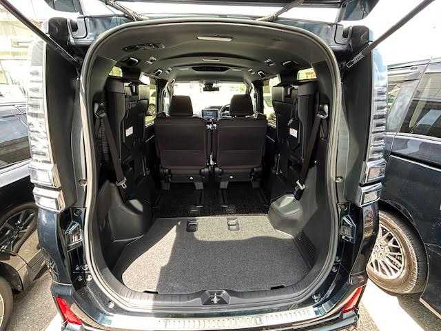 トヨタ ヴォクシー ZS 煌 埼玉県 2018(平30)年 3.4万km ブラッキッシュアゲハガラスフレーク モデリスタエアロ/純正SDナビ/【CD/DVD/フルセグ/Bluetooth】/バックカメラ/両側パワースライドドア/シーケンシャルウィンカー/LEDヘッドライト/ETC/クルーズコントロール/プリクラッシュセーフティシステム/スマートキー