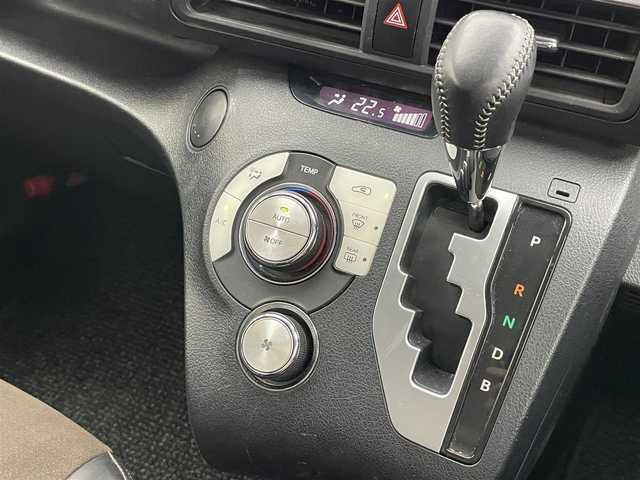 トヨタ シエンタ ハイブリッド G クエロ 愛知県 2018(平30)年 5万km ブラックマイカ 純正９インチナビ　フルセグＴＶ　Ｂｌｕｅｔｏｏｔｈ　バックカメラ　両側電動スライドドア　衝突軽減　トヨタセーフティセンス　ドライブレコーダー　ＥＴＣ２．０　ＬＥＤヘッドライト　フロアマット　禁煙車