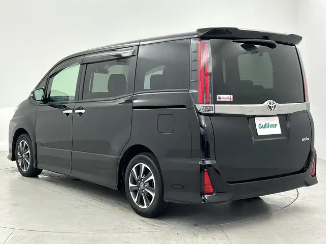 トヨタ ノア Si ダブルバイビーⅡ 広島県 2020(令2)年 2.8万km ブラック 純正ナビ/・Bluetooth/・CD/DVD/・フルセグテレビ/バックカメラ/純正フリップダウンモニター/両側パワースライドドア/レーダークルーズコントロール/衝突軽減ブレーキ/レーンキープアシスト/オートマチックハイビーム　/前後ドライブレコーダー/ＥＴＣ