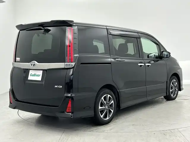 トヨタ ノア Si ダブルバイビーⅡ 広島県 2020(令2)年 2.8万km ブラック 純正ナビ/・Bluetooth/・CD/DVD/・フルセグテレビ/バックカメラ/純正フリップダウンモニター/両側パワースライドドア/レーダークルーズコントロール/衝突軽減ブレーキ/レーンキープアシスト/オートマチックハイビーム　/前後ドライブレコーダー/ＥＴＣ