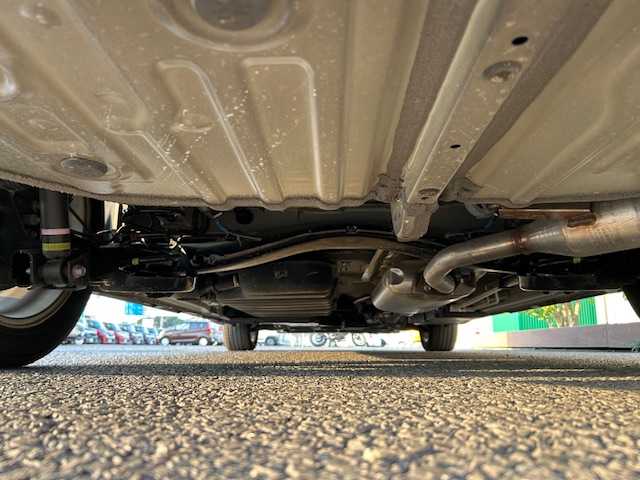 トヨタ ヴォクシー S－Z 茨城県 2024(令6)年 0.7万km 黒 純正メモリナビ　/-BT/フルセグTV/CD/両側パワースラーイドドア　/後席モニター　/クルーズコントロール追尾あり　/ＥＴＣ２．０　/シートヒーター　/バックカメラ　/ＬＥＤライト　/コーナーセンサー前後　/アイドリングストップ　/プッシュスタート/パワーステアリング/パワーウィンドウ/フルフラットシート/純正17インチアルミホイール/社外フロアマット