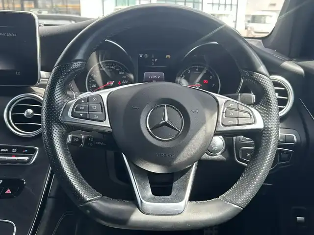メルセデス・ベンツ ＧＬＣ２５０ 4マチックスポーツ 道南・函館 2018(平30)年 5.2万km オブシディアンブラック AMGスタイリングパッケージ/レーダーセーフティパッケージ/-BASプラス/-リアCPA/-PRE-SAFE/-アクティブレーンキーピングアシスト/-アクティブブラインドスポットアシスト/-ディストロニック・プラス/-チャイルドセーフティセンサー（助手席）/COMANDシステム/-8.4インチワイドディスプレイ/-フルセグTV/Bluetooth/USB/DVD/CD/360°カメラシステム/ヘッドアップディスプレイ/ドライブレコーダー/フロントシートヒーター/フロントメモリー付パワーシート/EASY-PACK自動開閉テールゲート/LEDヘッドライト/純正フロアマット/ETC2.0/純正19インチアルミホイール