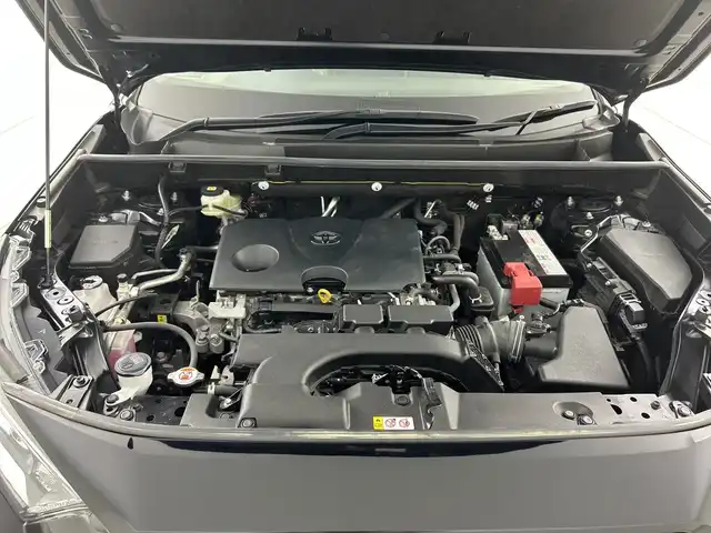 トヨタ ＲＡＶ４ アドベンチャー 愛知県 2021(令3)年 4.3万km アティチュードブラックマイカ 禁煙車/ダイナミックトルクベクタリング4WD/純正9インチディスプレイオーディオ/（AppleCarPlay/AndroidAuto/Bluetooh/USB）/バックカメラ/トヨタセーフティセンス/・レーントレーシングアシスト/・プリクラッシュセーフティ/・オートマチックハイビーム/・レーダークルーズコントロール/・ロードサインアシスト/・先行車発進告知機能/ブラインドスポットモニター/クリアランスソナー/ETC/ブラック合皮スポーティシート/運転席パワーシート/3灯式LEDヘッドライト/フロントフォグランプ/フラット型ルーフレール/5本スポーク純正19インチアルミホイール/自動防眩ミラー/スマートキー/スペアキー有/プッシュスタート/6スピーカー/純正フロアマット