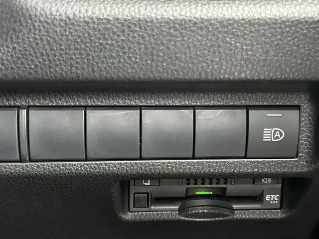 トヨタ ＲＡＶ４ アドベンチャー 愛知県 2021(令3)年 4.3万km アティチュードブラックマイカ 禁煙車/ダイナミックトルクベクタリング4WD/純正9インチディスプレイオーディオ/（AppleCarPlay/AndroidAuto/Bluetooh/USB）/バックカメラ/トヨタセーフティセンス/・レーントレーシングアシスト/・プリクラッシュセーフティ/・オートマチックハイビーム/・レーダークルーズコントロール/・ロードサインアシスト/・先行車発進告知機能/ブラインドスポットモニター/クリアランスソナー/ETC/ブラック合皮スポーティシート/運転席パワーシート/3灯式LEDヘッドライト/フロントフォグランプ/フラット型ルーフレール/5本スポーク純正19インチアルミホイール/自動防眩ミラー/スマートキー/スペアキー有/プッシュスタート/6スピーカー/純正フロアマット