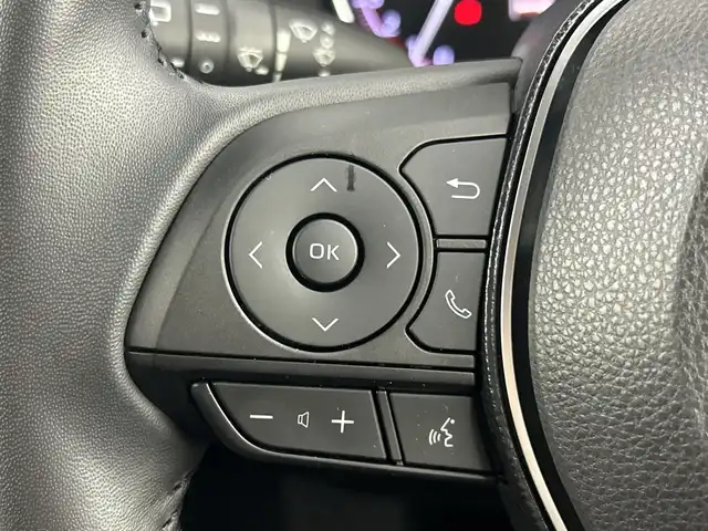 トヨタ ＲＡＶ４ アドベンチャー 愛知県 2021(令3)年 4.3万km アティチュードブラックマイカ 禁煙車/ダイナミックトルクベクタリング4WD/純正9インチディスプレイオーディオ/（AppleCarPlay/AndroidAuto/Bluetooh/USB）/バックカメラ/トヨタセーフティセンス/・レーントレーシングアシスト/・プリクラッシュセーフティ/・オートマチックハイビーム/・レーダークルーズコントロール/・ロードサインアシスト/・先行車発進告知機能/ブラインドスポットモニター/クリアランスソナー/ETC/ブラック合皮スポーティシート/運転席パワーシート/3灯式LEDヘッドライト/フロントフォグランプ/フラット型ルーフレール/5本スポーク純正19インチアルミホイール/自動防眩ミラー/スマートキー/スペアキー有/プッシュスタート/6スピーカー/純正フロアマット