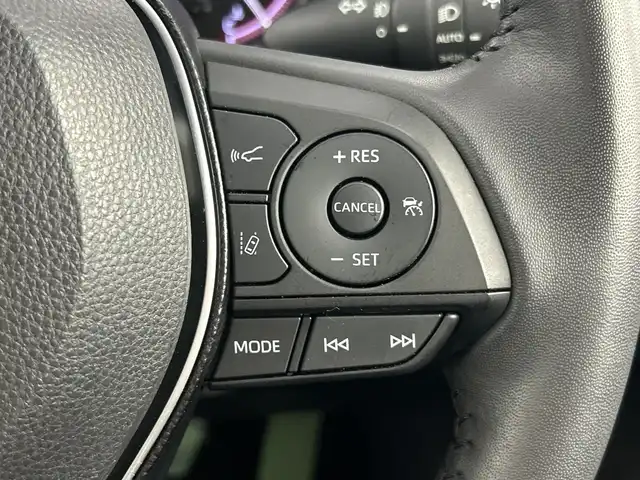 トヨタ ＲＡＶ４ アドベンチャー 愛知県 2021(令3)年 4.3万km アティチュードブラックマイカ 禁煙車/ダイナミックトルクベクタリング4WD/純正9インチディスプレイオーディオ/（AppleCarPlay/AndroidAuto/Bluetooh/USB）/バックカメラ/トヨタセーフティセンス/・レーントレーシングアシスト/・プリクラッシュセーフティ/・オートマチックハイビーム/・レーダークルーズコントロール/・ロードサインアシスト/・先行車発進告知機能/ブラインドスポットモニター/クリアランスソナー/ETC/ブラック合皮スポーティシート/運転席パワーシート/3灯式LEDヘッドライト/フロントフォグランプ/フラット型ルーフレール/5本スポーク純正19インチアルミホイール/自動防眩ミラー/スマートキー/スペアキー有/プッシュスタート/6スピーカー/純正フロアマット