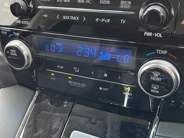 トヨタ アルファード S Cパッケージ 滋賀県 2019(平31)年 9.8万km ブラック モデリスタエアロ/フリップダウンモニター/サンルーフ/JBLプレミアムサウンド/WORK20インチAW/両側パワースライドドア/純正9インチナビ/（AM/FM/フルセグ/CD/DVD/Bluetooth/USB/VTR/AUX）/ETC2.0/アラウンドビューモニター/バックカメラ/トヨタセーフティセンス/・踏み間違い防止アシスト/・衝突軽減ブレーキ/・レーンキープアシスト/・車間自動制御システム/・コーナーセンサー/・クルーズコントロール/・標識検知機能/運転席・助手席シートヒーター/運転席・助手席シートベンチレーション/パワーシート/オットマン/電動格納ミラー/デジタルインナーミラー/電子パーキング/ブレーキホールド/革巻きステアリング/ステアリングスイッチ/オートライト/LEDヘッドライト/フロントフォグ/フルオートエアコン/USB端子/プッシュスタート/スマートキー/純正フロアマット