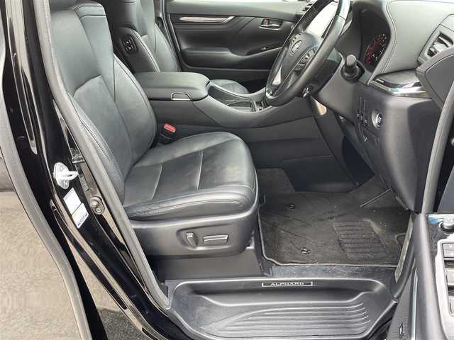 トヨタ アルファード S Cパッケージ 滋賀県 2019(平31)年 9.8万km ブラック モデリスタエアロ/フリップダウンモニター/サンルーフ/JBLプレミアムサウンド/WORK20インチAW/両側パワースライドドア/純正9インチナビ/（AM/FM/フルセグ/CD/DVD/Bluetooth/USB/VTR/AUX）/ETC2.0/アラウンドビューモニター/バックカメラ/トヨタセーフティセンス/・踏み間違い防止アシスト/・衝突軽減ブレーキ/・レーンキープアシスト/・車間自動制御システム/・コーナーセンサー/・クルーズコントロール/・標識検知機能/運転席・助手席シートヒーター/運転席・助手席シートベンチレーション/パワーシート/オットマン/電動格納ミラー/デジタルインナーミラー/電子パーキング/ブレーキホールド/革巻きステアリング/ステアリングスイッチ/オートライト/LEDヘッドライト/フロントフォグ/フルオートエアコン/USB端子/プッシュスタート/スマートキー/純正フロアマット