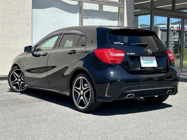 メルセデス・ベンツ Ａ１８０ ブルーエフィシェンシー スポーツ 大阪府 2013(平25)年 5.1万km コスモスブラック ナイトパッケージ/純正HDDナビ/(フルセグTV/Bluetooth/CD/DVD)/バックモニター/前後コーナーセンサー/クルーズコントロール/ブラインドスポットモニター/衝突被害軽減システム/レザーシート/ハーフレザーシート/D席メモリシート/純正フロアマット/純正AW/キセノンヘッドライト/ドライブレコーダー/ETC/保証書/取扱説明書