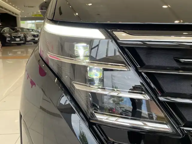 日産 セレナ e－パワー ハイウェイスター V 埼玉県 2025(令7)年 0.1千km ダイヤモンドブラック エマージェンシーブレーキ　/プロパイロット　/純正ナビ/　　BT/フルセグ　/アラウンドビューモニター　/両側パワースライドドア　/LEDオートライト　/純正16インチアルミ　/ワイヤレス充電 /インテリジェントミラー /ステアリングスイッチ/電子パーキング/純正ETC2.0