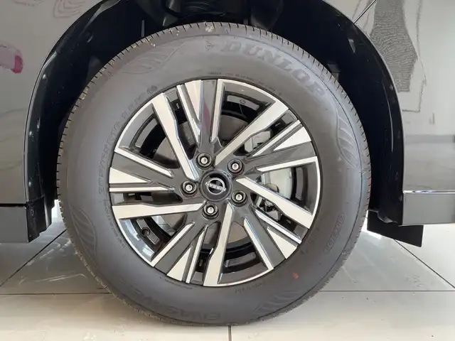 日産 セレナ e－パワー ハイウェイスター V 埼玉県 2025(令7)年 0.1千km ダイヤモンドブラック エマージェンシーブレーキ　/プロパイロット　/純正ナビ/　　BT/フルセグ　/アラウンドビューモニター　/両側パワースライドドア　/LEDオートライト　/純正16インチアルミ　/ワイヤレス充電 /インテリジェントミラー /ステアリングスイッチ/電子パーキング/純正ETC2.0