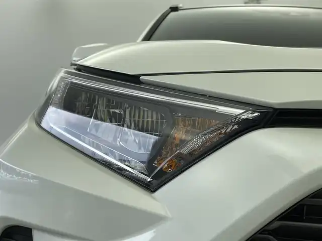 トヨタ ＲＡＶ４ G 熊本県 2020(令2)年 5.7万km ホワイトパールクリスタルシャイン モデリスタエアロ　純正９インチナビ　バックカメラ　パワーバックドア　レーダークルーズコントロール　シートヒーター　純正１８インチＡＷ　ステアリングリモコン　クリアランスソナー　ＥＴＣ　ドラレコ　禁煙車