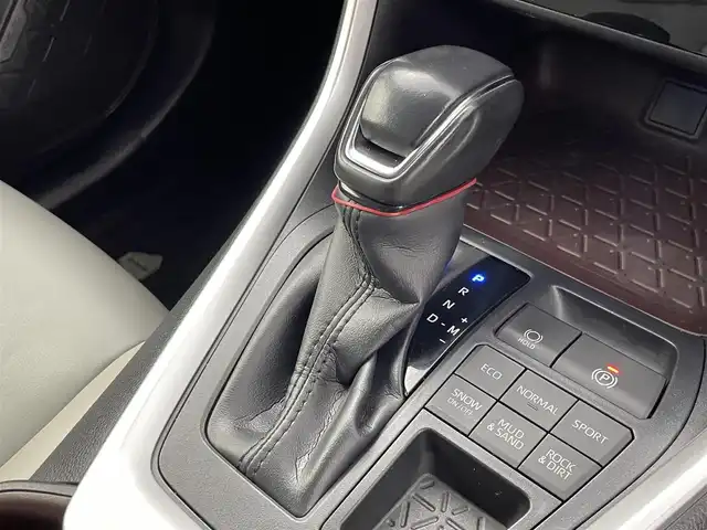 トヨタ ＲＡＶ４ G 熊本県 2020(令2)年 5.7万km ホワイトパールクリスタルシャイン モデリスタエアロ　純正９インチナビ　バックカメラ　パワーバックドア　レーダークルーズコントロール　シートヒーター　純正１８インチＡＷ　ステアリングリモコン　クリアランスソナー　ＥＴＣ　ドラレコ　禁煙車