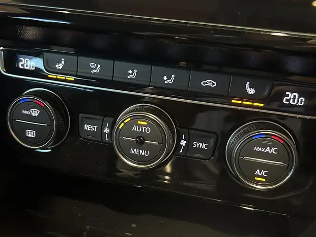 フォルクスワーゲン アルテオン TSI 4モーション Rラインアドバンス 道央・札幌 2019(平31)年 3.2万km パール ラグジュアリーパッケージ/　・電動パノラマスライディングルーフ/　・DYNAUDIOプレミアムサウンド/オールインセーフティ/　・ACC/　・レーンキープアシスト/　・レーンチェンジアイスと/　・360°カメラ/　・パークアシスト/ヘッドアップディスプレイ/デジタルメータークラスター/DiscoverProナビ/フルセグテレビ/DVD/SD/USB/BT/ナッパレザーシート/シートヒーター/ハイビームアシスト/ダイナミックライドアシスト/パワーテールゲート