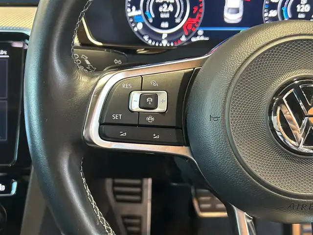 フォルクスワーゲン アルテオン TSI 4モーション Rラインアドバンス 道央・札幌 2019(平31)年 3.2万km パール ラグジュアリーパッケージ/　・電動パノラマスライディングルーフ/　・DYNAUDIOプレミアムサウンド/オールインセーフティ/　・ACC/　・レーンキープアシスト/　・レーンチェンジアイスと/　・360°カメラ/　・パークアシスト/ヘッドアップディスプレイ/デジタルメータークラスター/DiscoverProナビ/フルセグテレビ/DVD/SD/USB/BT/ナッパレザーシート/シートヒーター/ハイビームアシスト/ダイナミックライドアシスト/パワーテールゲート