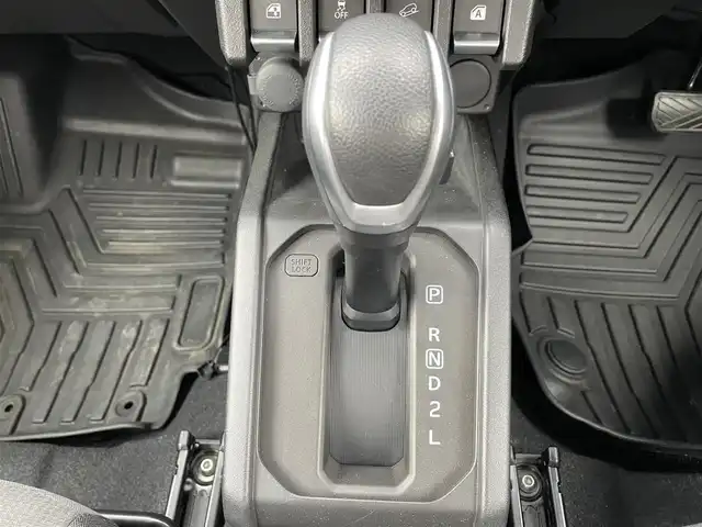 スズキ ジムニー XC 福島県 2021(令3)年 3.7万km シフォンアイボリーメタリックブラック2トーンルーフ 純正ナビゲーション/型番：SKX-S805/【CD/DVD/SD/USB/BT/TV】/バックカメラ/ビルトインETC2.0/前席シートヒーター/デュアルセンサーブレーキサポート/車線逸脱警報/クルーズコントロール/ステアリングリモコン/LEDオートライト/純正フロアマット/純正ドアバイザー