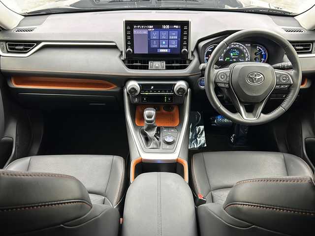 トヨタ ＲＡＶ４ ハイブリッド アドベンチャー 宮城県 2022(令4)年 2.9万km アティチュードブラックマイカ 4WD/純正ディスプレイオーディオ/(AM/FM/USB/BT/Miracast)/バックカメラ/ビルトインETC2.0/前後ドライブレコーダー/レーダークルーズコントロール/BSM/レザーシート/シートヒーター/エアシート/パワーシート/シートメモリー/ステアリングヒーター/プッシュスタート/スマートキー/スペアキー/オートライト/オートマチックハイビーム/LEDヘッドライト/フォグランプ/純正フロアマット/純正19インチアルミホイール