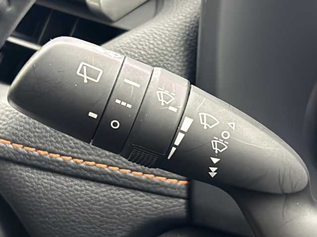 トヨタ ＲＡＶ４ ハイブリッド アドベンチャー 宮城県 2022(令4)年 2.9万km アティチュードブラックマイカ 4WD/純正ディスプレイオーディオ/(AM/FM/USB/BT/Miracast)/バックカメラ/ビルトインETC2.0/前後ドライブレコーダー/レーダークルーズコントロール/BSM/レザーシート/シートヒーター/エアシート/パワーシート/シートメモリー/ステアリングヒーター/プッシュスタート/スマートキー/スペアキー/オートライト/オートマチックハイビーム/LEDヘッドライト/フォグランプ/純正フロアマット/純正19インチアルミホイール