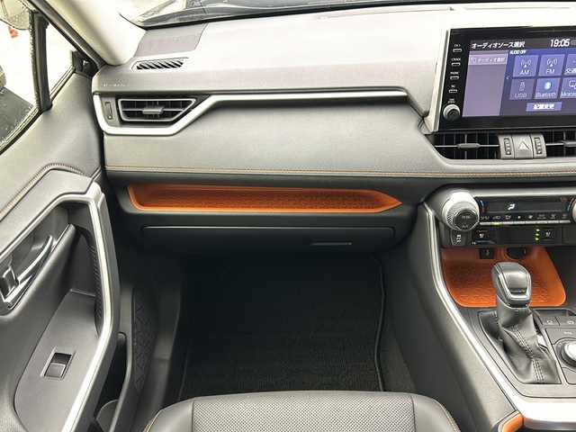 トヨタ ＲＡＶ４ ハイブリッド アドベンチャー 宮城県 2022(令4)年 2.9万km アティチュードブラックマイカ 4WD/純正ディスプレイオーディオ/(AM/FM/USB/BT/Miracast)/バックカメラ/ビルトインETC2.0/前後ドライブレコーダー/レーダークルーズコントロール/BSM/レザーシート/シートヒーター/エアシート/パワーシート/シートメモリー/ステアリングヒーター/プッシュスタート/スマートキー/スペアキー/オートライト/オートマチックハイビーム/LEDヘッドライト/フォグランプ/純正フロアマット/純正19インチアルミホイール
