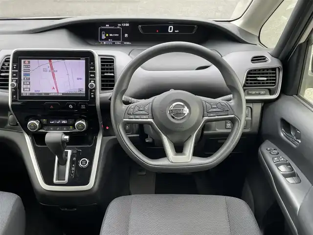 日産 セレナ X 山梨県 2017(平29)年 10.8万km ブリリアントシルバー (株)IDOMが運営する【じしゃロン甲府店】の自社ローン専用車両になります。/こちらは現金またはオートローンご利用時の価格です。自社ローンご希望の方は別途その旨お申付け下さい/純正メモリーナビ/（フルセグTV/CD/DVD/Blu-ray/BTオーディオ）/アラウンドビューモニター/エマージェンシーブレーキ/セキュリティ＆セーフティパック/両側パワースライドドア/クルーズコントロール/ETC/インテリジェントキー/保証書・取説・ナビ説