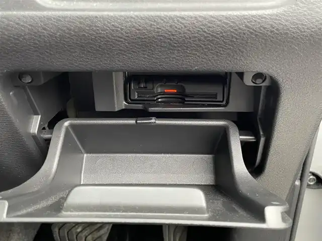 日産 セレナ X 山梨県 2017(平29)年 10.8万km ブリリアントシルバー (株)IDOMが運営する【じしゃロン甲府店】の自社ローン専用車両になります。/こちらは現金またはオートローンご利用時の価格です。自社ローンご希望の方は別途その旨お申付け下さい/純正メモリーナビ/（フルセグTV/CD/DVD/Blu-ray/BTオーディオ）/アラウンドビューモニター/エマージェンシーブレーキ/セキュリティ＆セーフティパック/両側パワースライドドア/クルーズコントロール/ETC/インテリジェントキー/保証書・取説・ナビ説