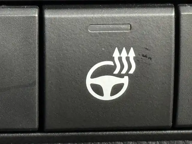 トヨタ カローラツーリング ハイブリッド ダブルバイビー 福岡県 2022(令4)年 4.7万km スパークリングブラックパールクリスタルシャイン モデリスタエアロ　/純正ディスプレイオーディオ　/バックカメラ　/ワイヤレス充電　/ビルトインＥＴＣ　/前後ドラレコ　/レーダークルコン　/トヨタセーフティセンス　/衝突軽減ブレーキ　/レーンキープ　/アクセル踏み間違い防止　/ブラインドスポットモニター　/ハーフレザーシート　/シートヒーター　/ステアリングヒーター　/ＬＥＤヘッドライト　/純正１７インチアルミホイール