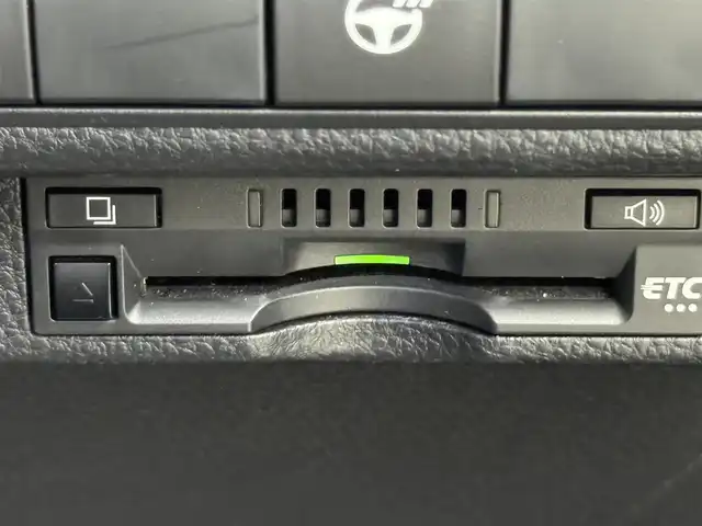 トヨタ カローラツーリング ハイブリッド ダブルバイビー 福岡県 2022(令4)年 4.7万km スパークリングブラックパールクリスタルシャイン モデリスタエアロ　/純正ディスプレイオーディオ　/バックカメラ　/ワイヤレス充電　/ビルトインＥＴＣ　/前後ドラレコ　/レーダークルコン　/トヨタセーフティセンス　/衝突軽減ブレーキ　/レーンキープ　/アクセル踏み間違い防止　/ブラインドスポットモニター　/ハーフレザーシート　/シートヒーター　/ステアリングヒーター　/ＬＥＤヘッドライト　/純正１７インチアルミホイール