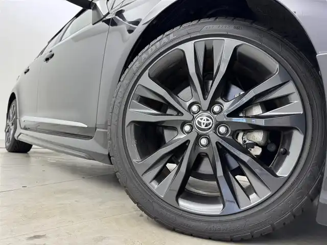 トヨタ カローラツーリング ハイブリッド ダブルバイビー 福岡県 2022(令4)年 4.7万km スパークリングブラックパールクリスタルシャイン モデリスタエアロ　/純正ディスプレイオーディオ　/バックカメラ　/ワイヤレス充電　/ビルトインＥＴＣ　/前後ドラレコ　/レーダークルコン　/トヨタセーフティセンス　/衝突軽減ブレーキ　/レーンキープ　/アクセル踏み間違い防止　/ブラインドスポットモニター　/ハーフレザーシート　/シートヒーター　/ステアリングヒーター　/ＬＥＤヘッドライト　/純正１７インチアルミホイール