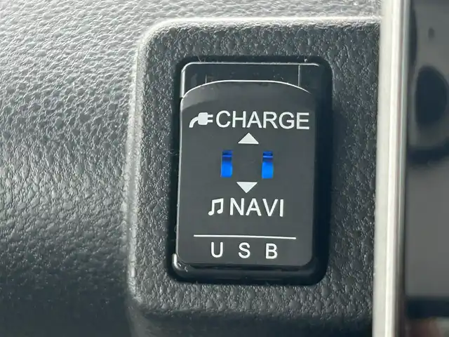 ダイハツ タント X 東京都 2021(令3)年 3.5万km ブラックマイカメタリック 純正ナビ（NSZN-Y71DS）/・Bluetooth/TV/CD/DVD/USＢ/横滑り防止装置/盗難防止装置/衝突被害軽減システム/アイドリングストップ/コーナーセンサー/パノラマモニター/左右パワースライドドア/後席格納サンシェード/オートライト/電動格納ミラー/シートヒーター/オートエアコン/プッシュスタート/取扱説明書/保証書/スペアキー1本