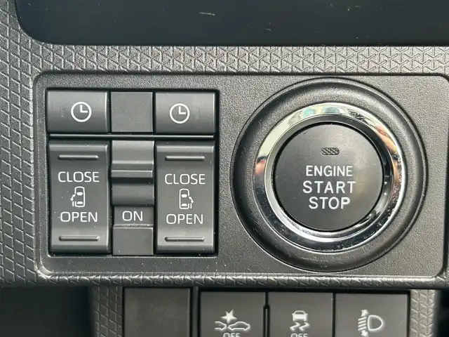 ダイハツ タント X 東京都 2021(令3)年 3.5万km ブラックマイカメタリック 純正ナビ（NSZN-Y71DS）/・Bluetooth/TV/CD/DVD/USＢ/横滑り防止装置/盗難防止装置/衝突被害軽減システム/アイドリングストップ/コーナーセンサー/パノラマモニター/左右パワースライドドア/後席格納サンシェード/オートライト/電動格納ミラー/シートヒーター/オートエアコン/プッシュスタート/取扱説明書/保証書/スペアキー1本