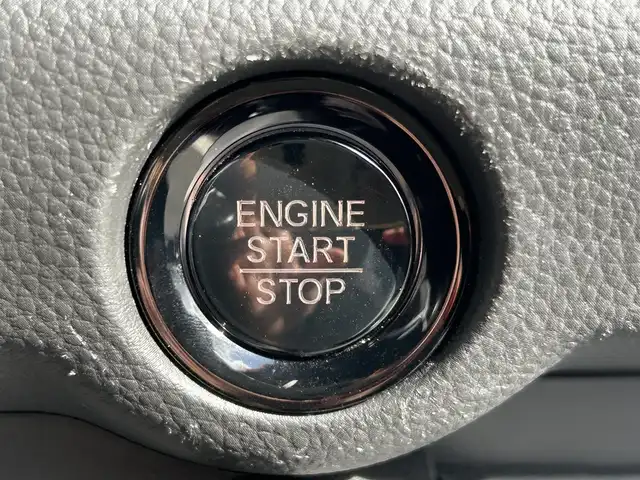 ホンダ ステップワゴン スパーダ 大阪府 2022(令4)年 3.5万km プラチナホワイトパール ホンダセンシング/・アダプティクブクルーズコントロール/・衝突軽減ブレーキー/・レーンアシスト/・コーナーセンサー/・ブラインドスポットインフォメーション/純正11.4インチナビ/・Bluetooth/フルセグTV/CD/DVD/USB/ラジオ/主要装備/・全方位カメラ/・アラウンドビューモニター/・アイドリングストップ/・横滑り防止装置/・オートホールド/・パドルシフト/・両側パワースライドドア/・パワーバックドア/・フリップダウンモニター/・レザーシート/・シートヒーター/・オットマン/・ウォークスルー/・ステアリングリモコン/・LEDヘッドライト/・フォグランプ/・ヘッドライトレベライザー/・ドライブレコーダー/・ETC