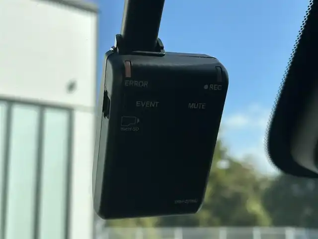 ホンダ ステップワゴン スパーダ 大阪府 2022(令4)年 3.5万km プラチナホワイトパール ホンダセンシング/・アダプティクブクルーズコントロール/・衝突軽減ブレーキー/・レーンアシスト/・コーナーセンサー/・ブラインドスポットインフォメーション/純正11.4インチナビ/・Bluetooth/フルセグTV/CD/DVD/USB/ラジオ/主要装備/・全方位カメラ/・アラウンドビューモニター/・アイドリングストップ/・横滑り防止装置/・オートホールド/・パドルシフト/・両側パワースライドドア/・パワーバックドア/・フリップダウンモニター/・レザーシート/・シートヒーター/・オットマン/・ウォークスルー/・ステアリングリモコン/・LEDヘッドライト/・フォグランプ/・ヘッドライトレベライザー/・ドライブレコーダー/・ETC