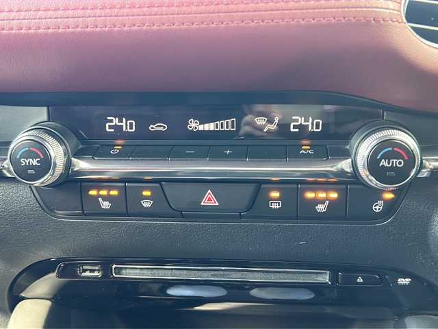 マツダ マツダ３ファストバック XD バーガンディセレクション 山形県 2019(令1)年 8.7万km ポリメタルグレーM 禁煙車/4WD/衝突軽減ブレーキシステム/BOSEサウンド/クルーズコントロール/レーンキープアシスト/横滑り防止装置/オートマチックハイビーム/前後コーナーセンサー/前後ドライブレコーダー/全方位カメラ/純正ナビ/（Bluetooth/フルセグ/AM/FM/USB)/ヘッドアップディスプレイ/電動パーキング/ステアリングスイッチ/ステアリングヒーター/パドルシフト/レザーシート/D席パワーシート・シートメモリー/前席シートヒーター/スマートキー/純正エンジンスターター/電動格納ミラー/ドアバイザー/純正アルミホイール