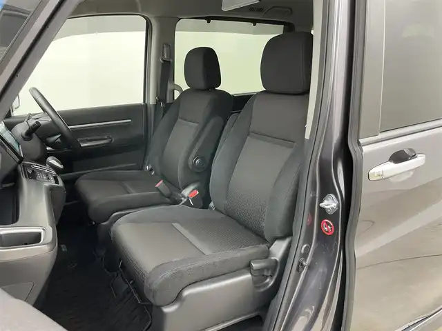 ホンダ ステップワゴン スパーダ eHEV G ホンダS 岡山県 2021(令3)年 4.1万km モダンスティールM 純正９インチナビ　(VXM-217VFNi)/【CD/DVD/USB/SD/フルセグ】/フリップダウンモニター　/両側電動スライド　/レーダークルーズコントロール　/ビルトインＥＴＣ２．０　/ＬＥＤヘッドライト　/バックカメラ　/ドライブレコーダー　/オートハイビーム　/フォグランプ/禁煙車/オートブレーキホールド/純正フロアマット/純正アルミ/アイドリングストップ