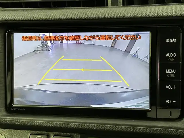 トヨタ アクア S 福岡県 2014(平26)年 7.2万km ブラックマイカ 純正ナビ／ＢＴ／フルセグＴＶ　/バックカメラ　/ＥＴＣ　/プッシュスタート　/スマートキー　/電動格納式ドアミラー　/ＥＣＯモード　/ＥＶモード　/ドアバイザー　/純正１５インチアルミホイール　/社外フロアマット