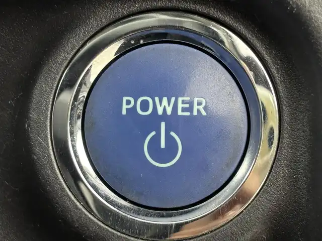 トヨタ アクア S 福岡県 2014(平26)年 7.2万km ブラックマイカ 純正ナビ／ＢＴ／フルセグＴＶ　/バックカメラ　/ＥＴＣ　/プッシュスタート　/スマートキー　/電動格納式ドアミラー　/ＥＣＯモード　/ＥＶモード　/ドアバイザー　/純正１５インチアルミホイール　/社外フロアマット