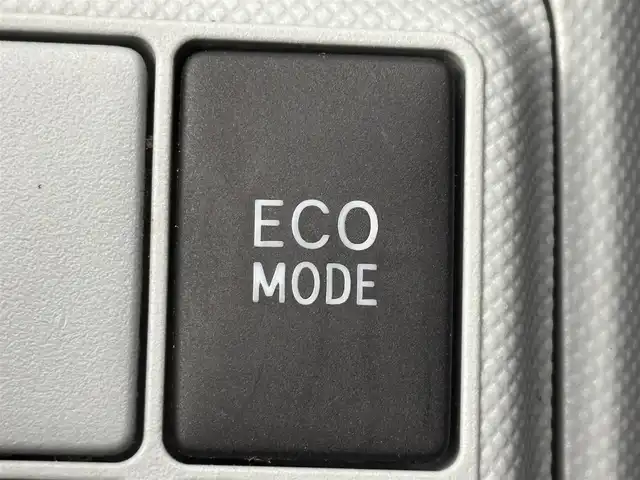 トヨタ アクア S 福岡県 2014(平26)年 7.2万km ブラックマイカ 純正ナビ／ＢＴ／フルセグＴＶ　/バックカメラ　/ＥＴＣ　/プッシュスタート　/スマートキー　/電動格納式ドアミラー　/ＥＣＯモード　/ＥＶモード　/ドアバイザー　/純正１５インチアルミホイール　/社外フロアマット