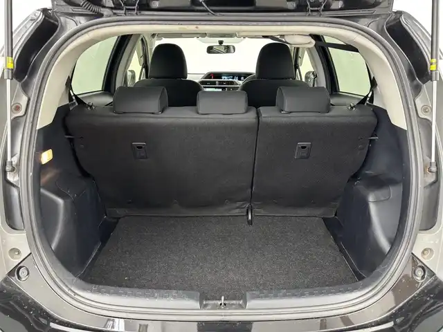 トヨタ アクア S 福岡県 2014(平26)年 7.2万km ブラックマイカ 純正ナビ／ＢＴ／フルセグＴＶ　/バックカメラ　/ＥＴＣ　/プッシュスタート　/スマートキー　/電動格納式ドアミラー　/ＥＣＯモード　/ＥＶモード　/ドアバイザー　/純正１５インチアルミホイール　/社外フロアマット