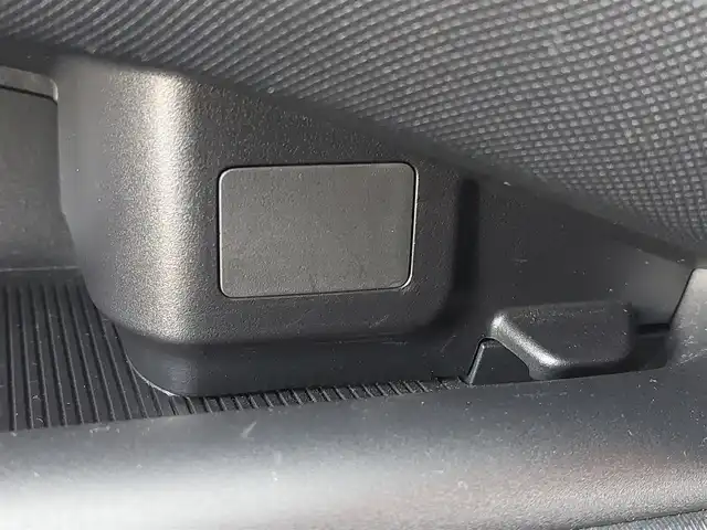 トヨタ アクア S 東京都 2018(平30)年 4.2万km スーパーホワイトⅡ 純正ナビ(NSCD-W66)/【AM/FM/CD/SD/BT/AUX】/ビルトインETC/ステアリングスイッチ/横滑り防止装置/車両接近通報装置/EV MODE/ECO MODE/オートエアコン/電動格納ミラー/純正フロアマット/リモコンキー/保証書/取扱説明書